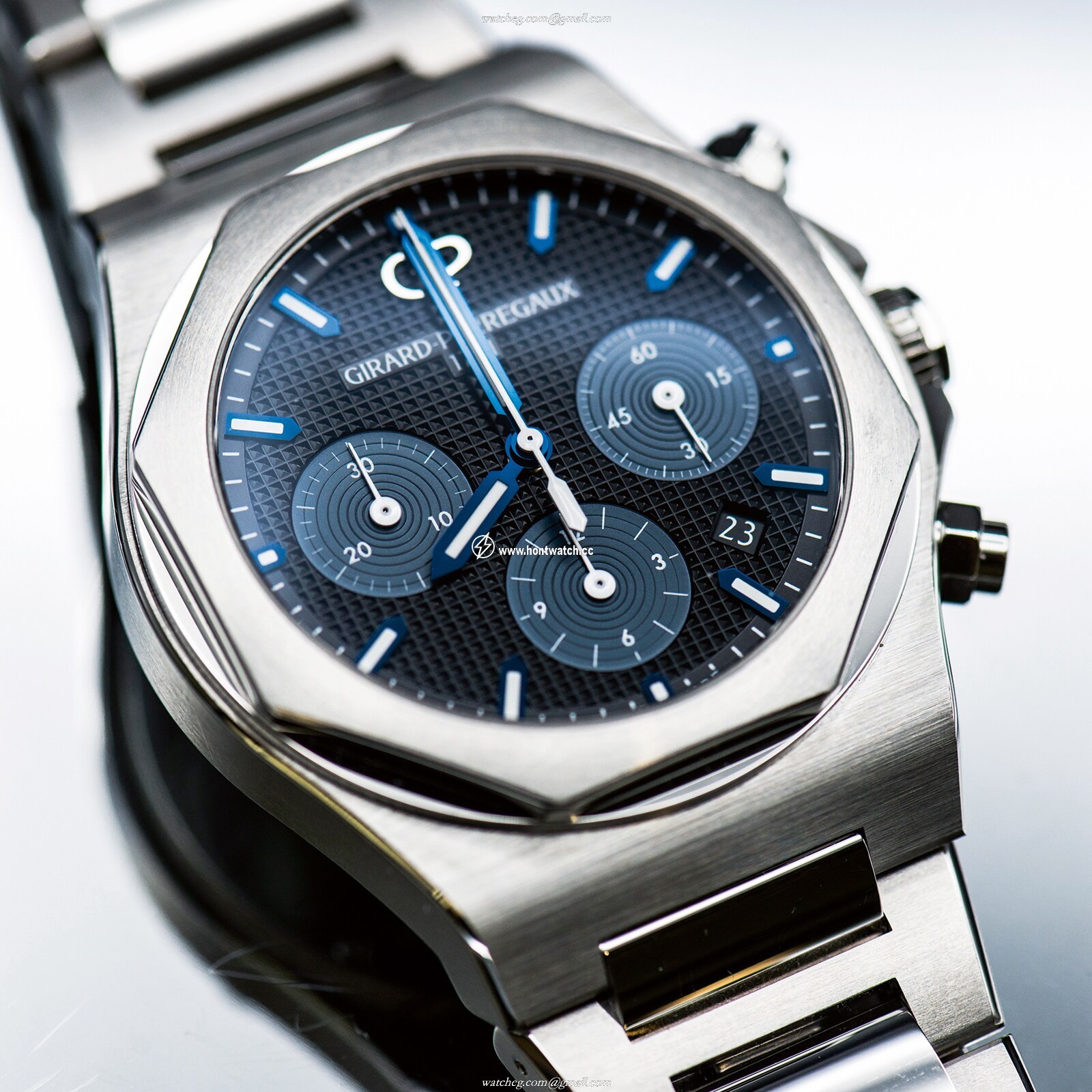 Girard-Perregaux Laureato 42mm Automatic Chronograph - Black Dial Steel Watch - Image 2