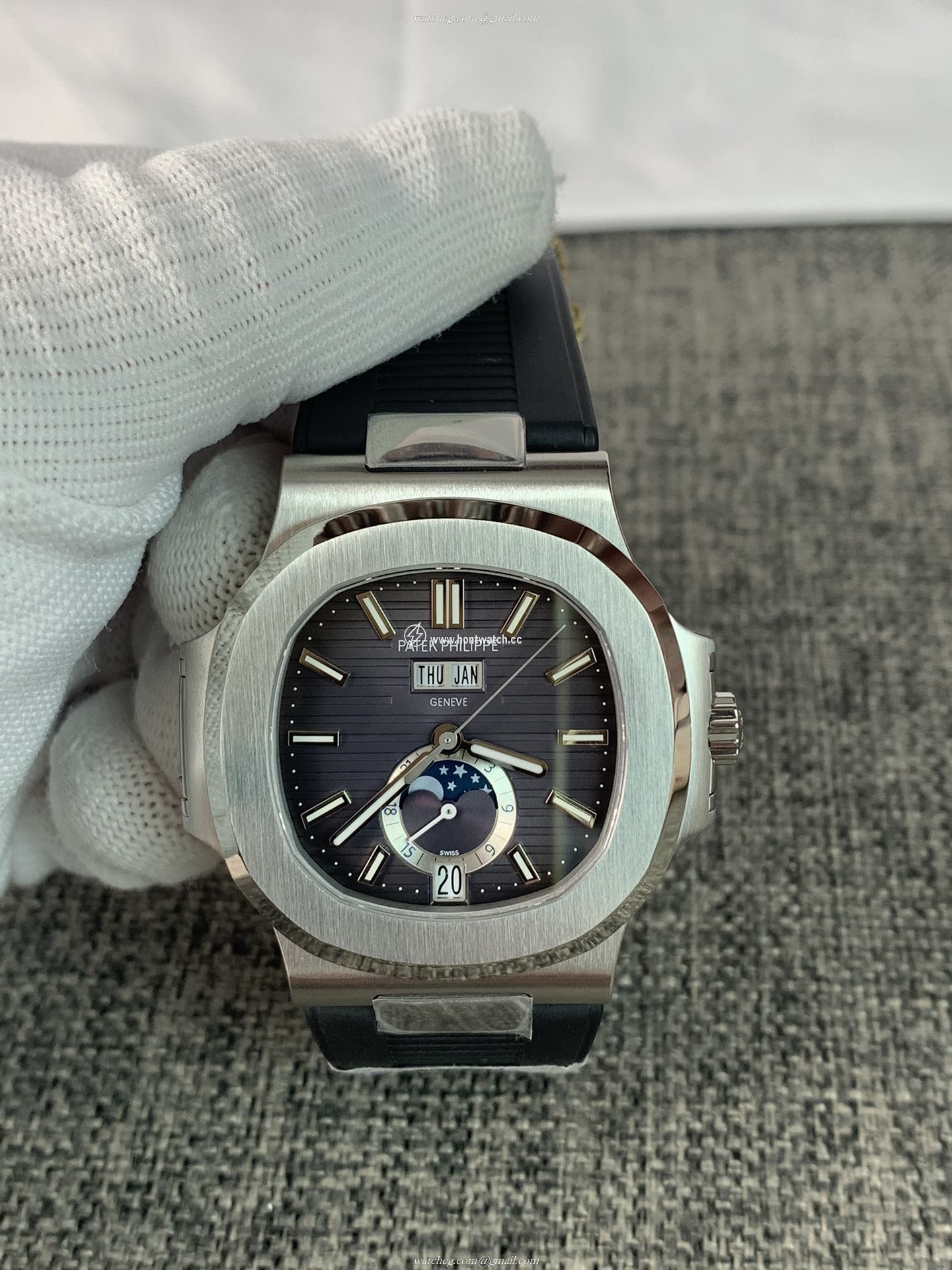 Patek Philippe Nautilus 5726A-001 Replica Watch | Men's 40mm Annual Calendar