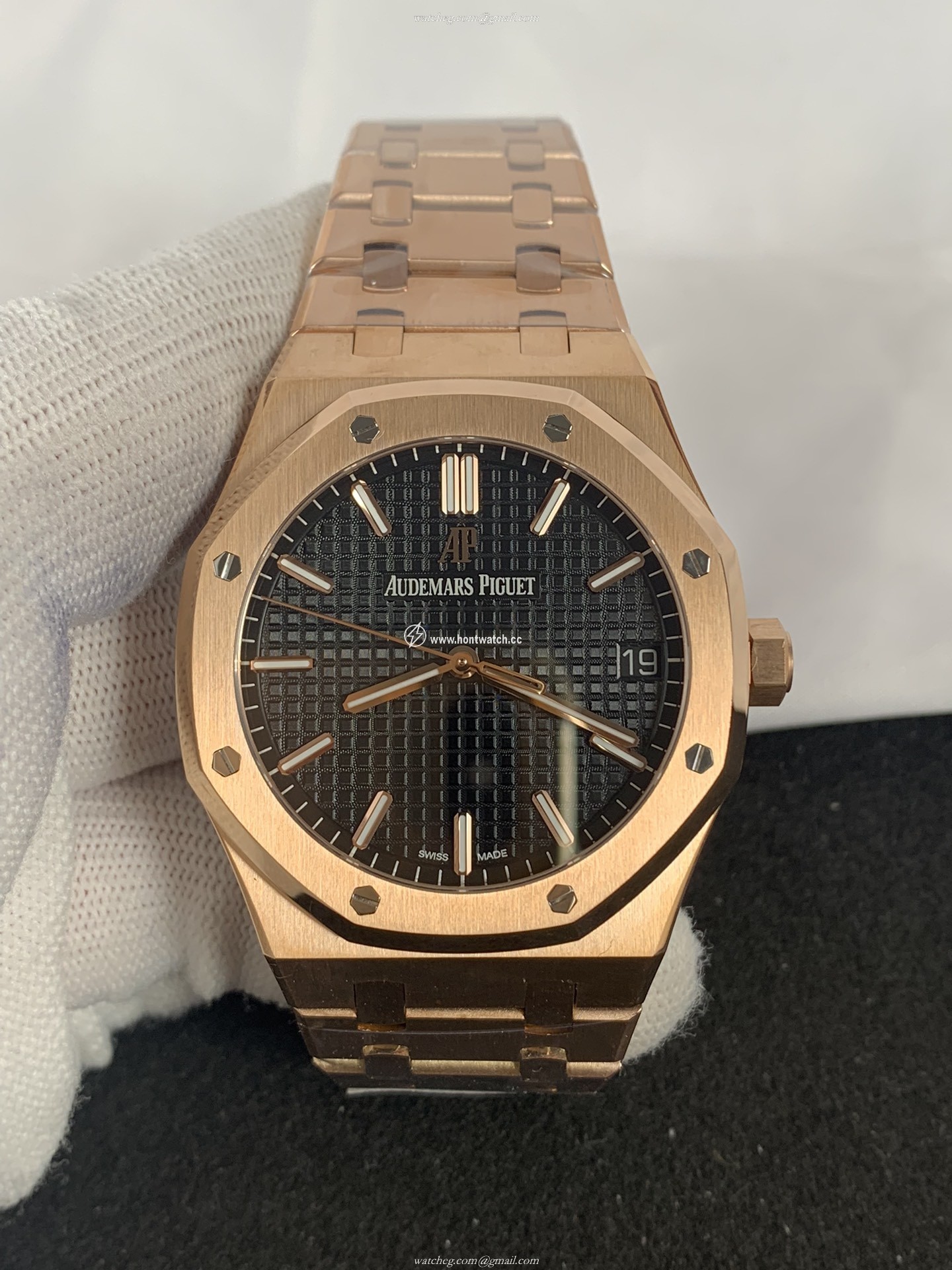 Audemars Piguet Royal Oak 15500OR Replica - 41mm Men's Watch - AP3120