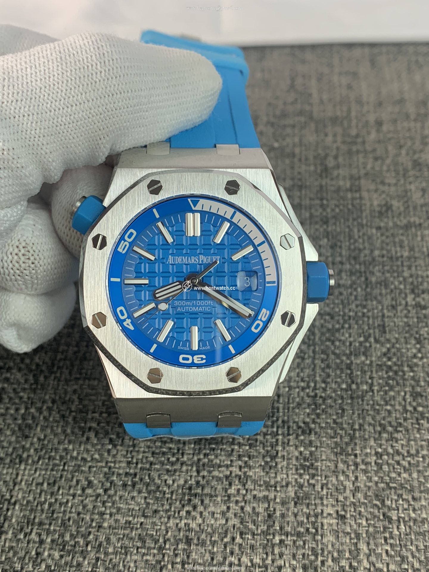 Audemars Piguet Royal Oak Offshore Diver 15710ST Replica - 42mm Swiss AP3120