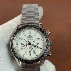 Omega Speedmaster Moonwatch Co-Axial Chronograph 40mm | Cal.3330