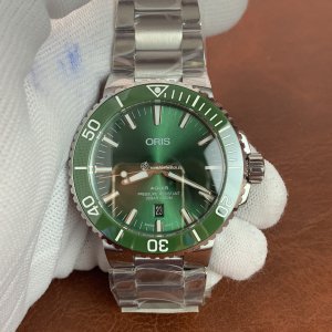 Oris Men Aquis Date 43.5mm Blue Dial Automatic Watch | Cal.2886