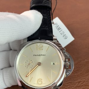 Panerai Luminor PAM01249 Replica Watch for Men - 42mm Swiss P9010 Automatic