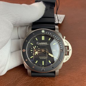 Panerai Luminor PAM00389 Replica Watch for Men - 47mm Swiss P900 Movement