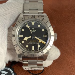 Tudor Heritage Black Bay Mens Watch 39mm | Swiss ETA2824-2 | 79470