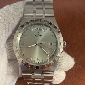 Tudor Royal 28600 Mens Watch - 41mm Swiss ETA2824-2 Automatic