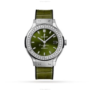 Hublot Classic Fusion Titanium Automatic Green Watch - 38mm
