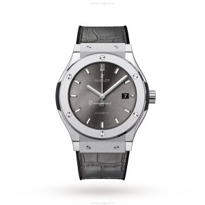 Hublot Classic Fusion 542.NX.7071.LR | 42mm Titanium Automatic Grey Watch